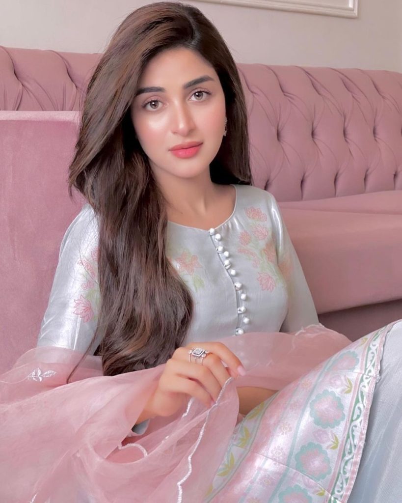Female Escorts Karachi