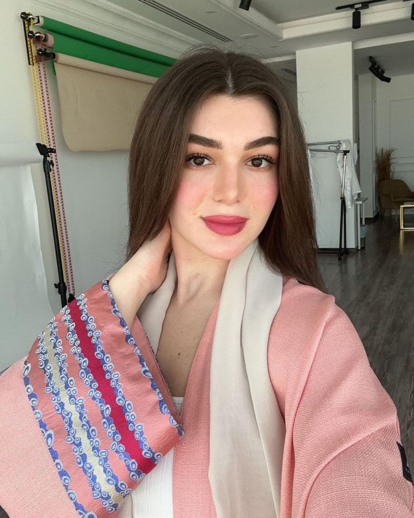Housewife Call Girl in Karachi